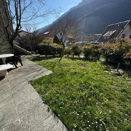Il Giardino Nascosto - Bellagio, Di *